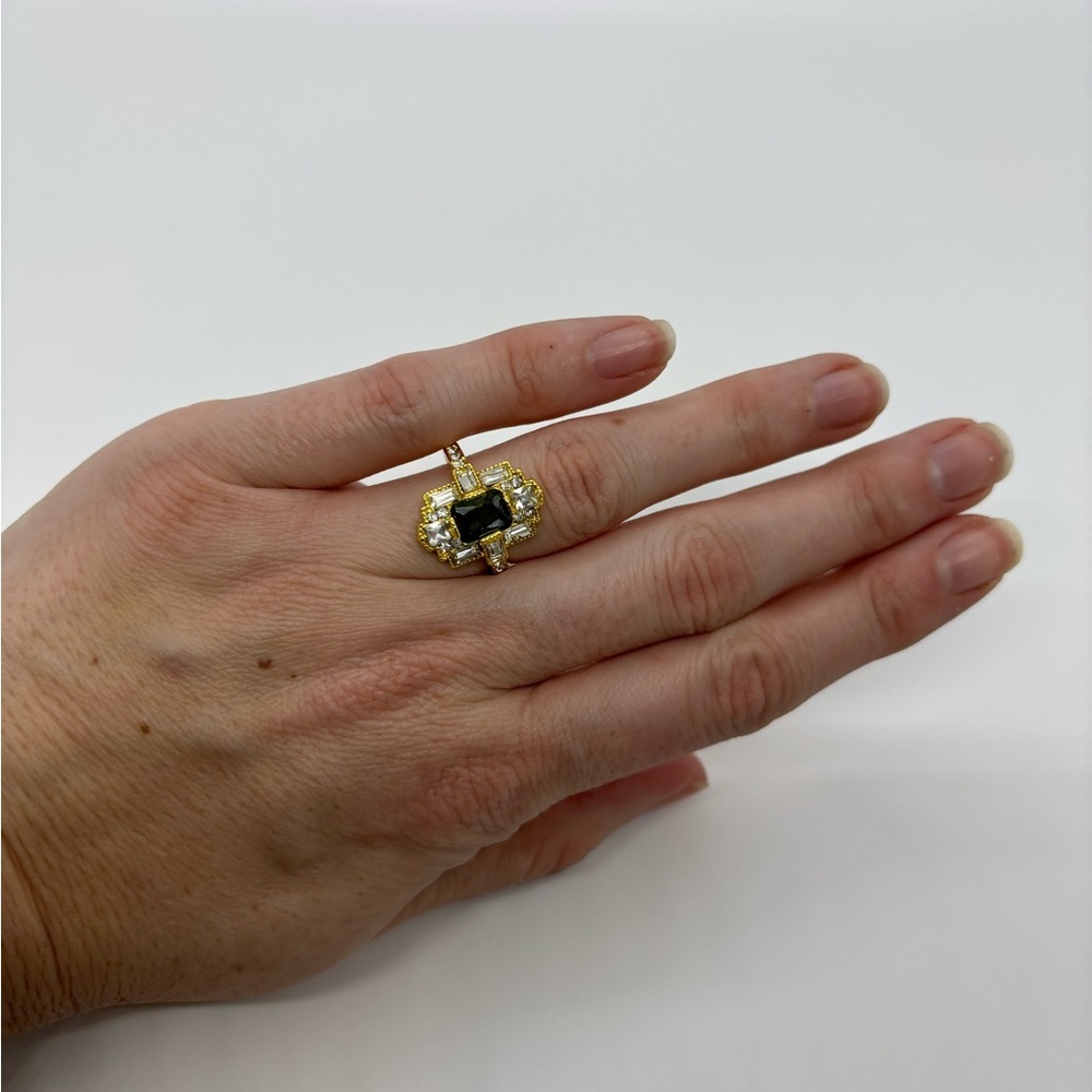 NWT Vintage costume jewelry statement ring - regency, avante garde -size 7 - Picture 2 of 8